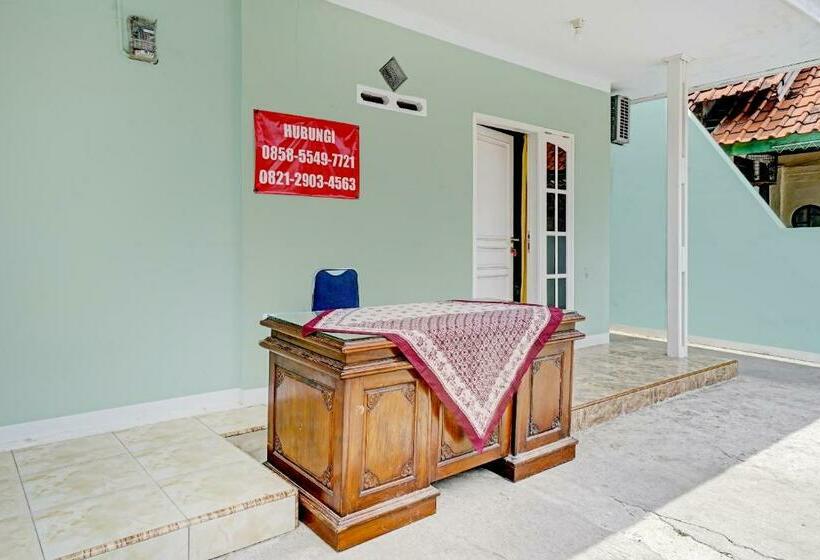 Hotel Siliwangi Guest House Syariah Redpartner