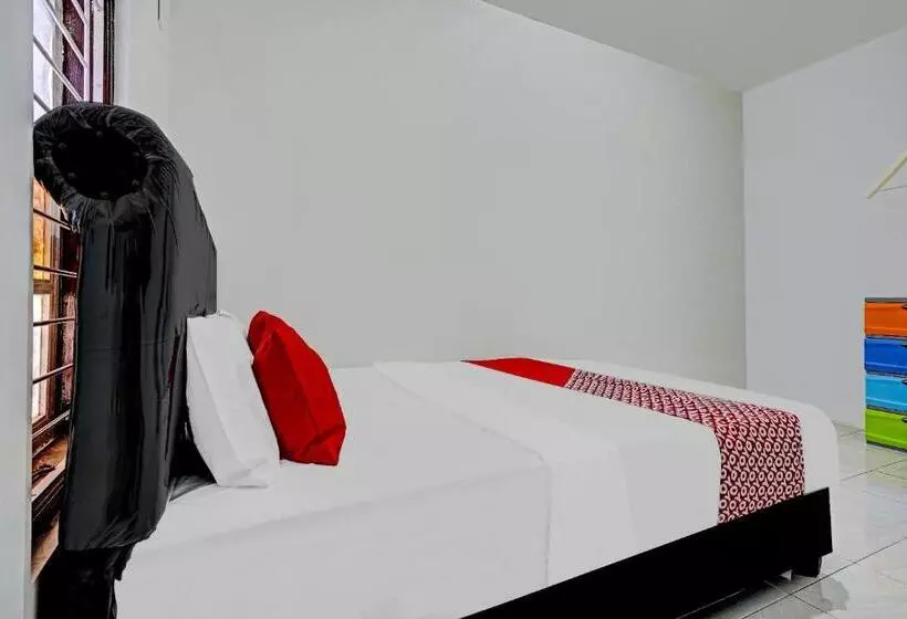 Hotelli Siliwangi Guest House Syariah Redpartner