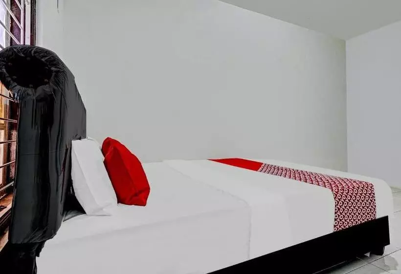 Hotelli Siliwangi Guest House Syariah Redpartner