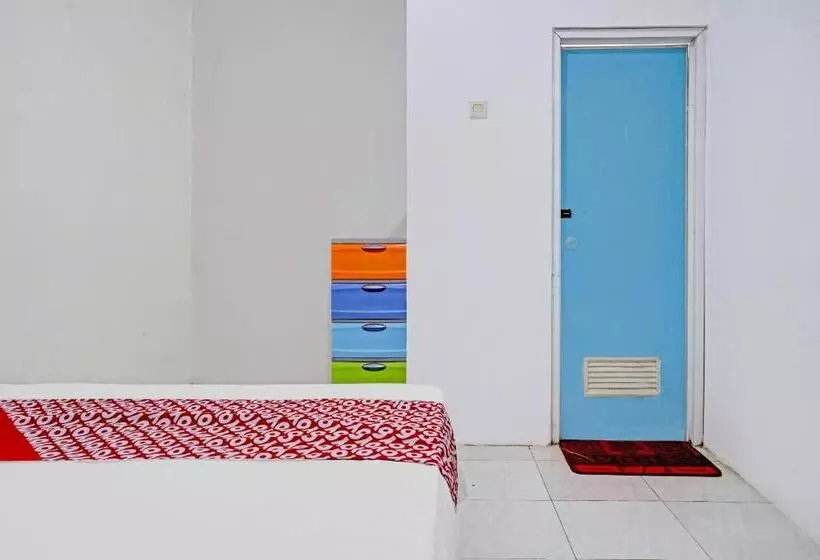 Hotelli Siliwangi Guest House Syariah Redpartner