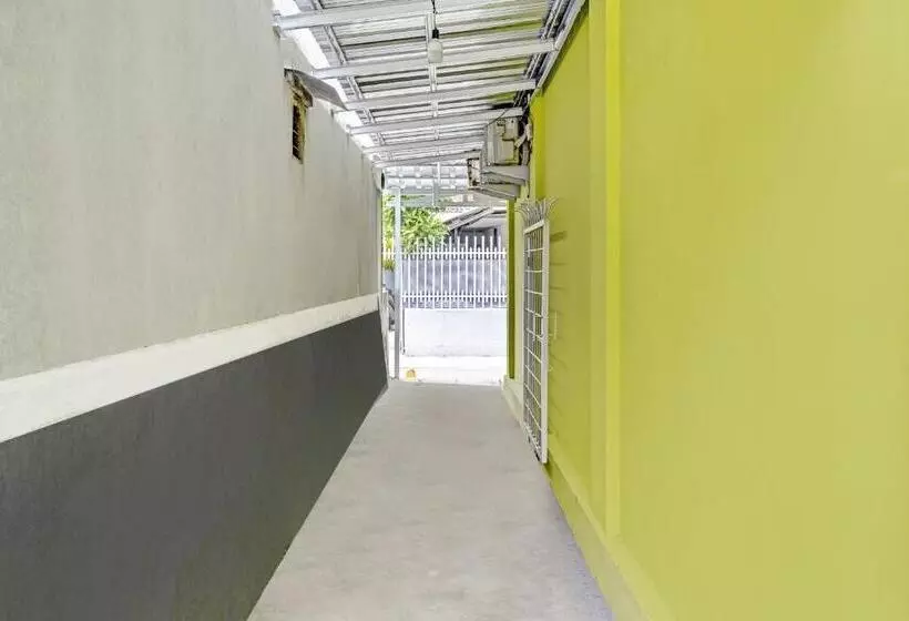 Hotelli Siliwangi Guest House Syariah Redpartner