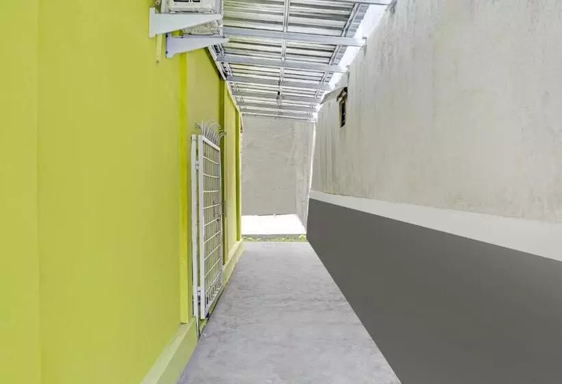 Hotelli Siliwangi Guest House Syariah Redpartner