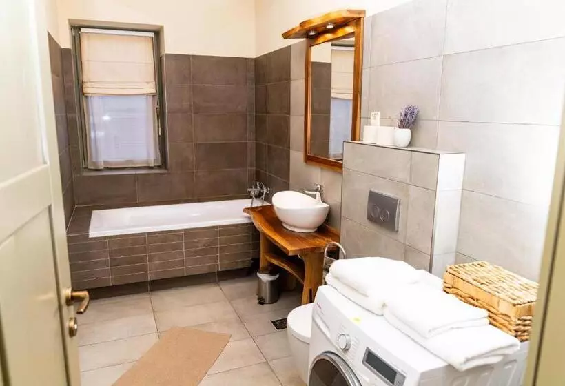 Majatalo Harmonia Mundi