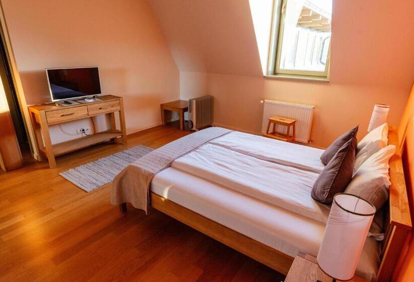 펜션 Harmonia Mundi