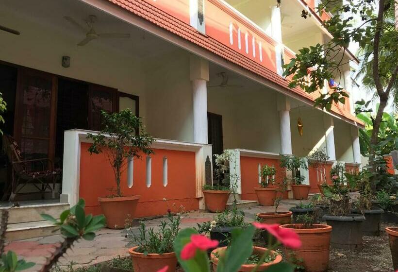 פנסיון Moon Valley Cottage