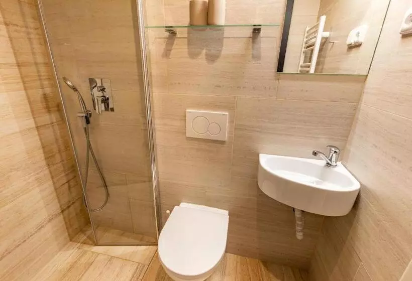 Majatalo Penzion Kormorán