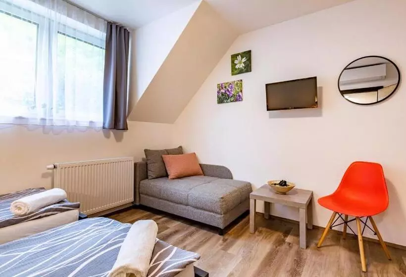 Majatalo Penzion Kormorán