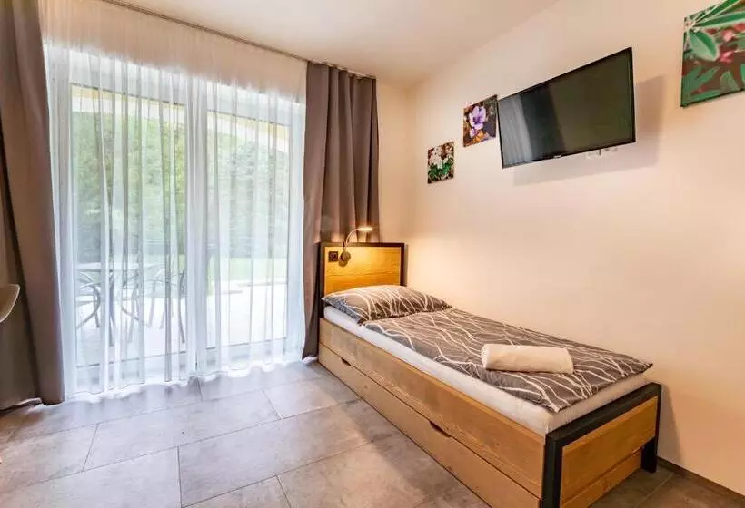 Majatalo Penzion Kormorán