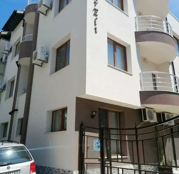ペンション Villa Mareli