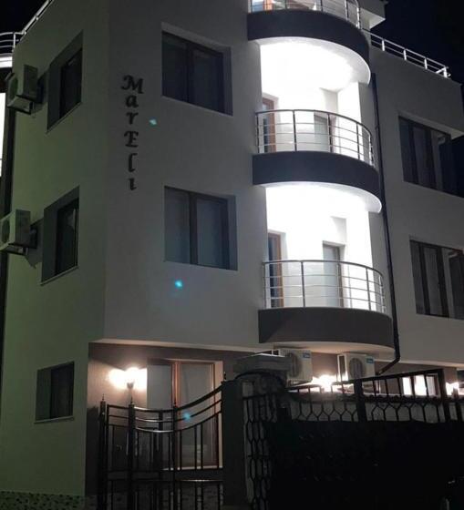 بنسيون Villa Mareli