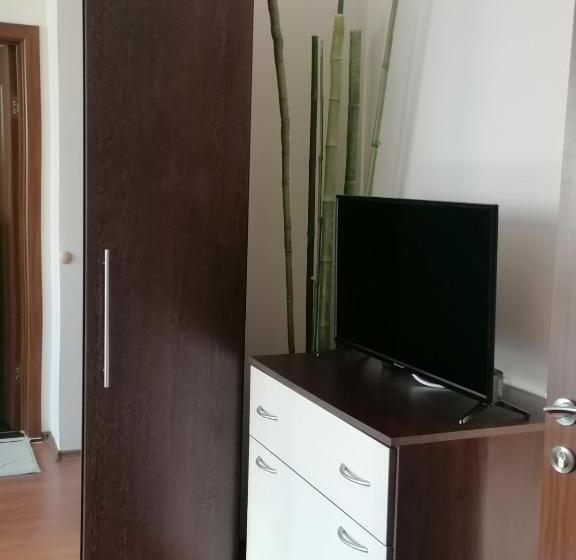 بنسيون Villa Mareli