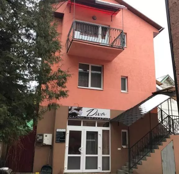 ペンション Zatishok Guest House