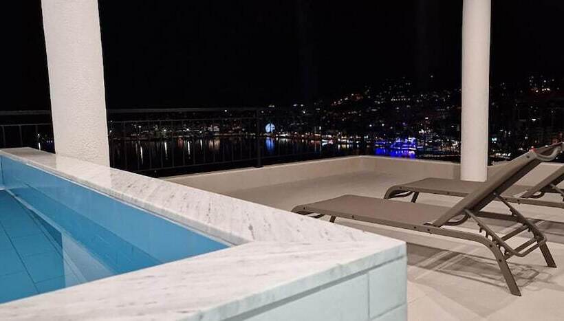 ホテル Joanna Suites