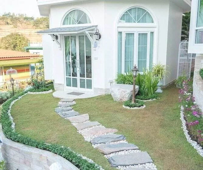 هتل Prim's Cottage