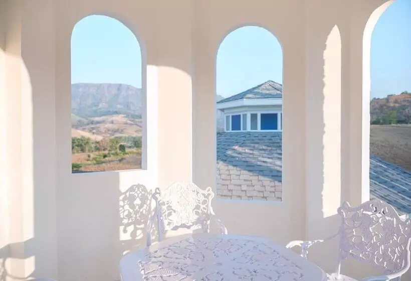 هتل Prim's Cottage