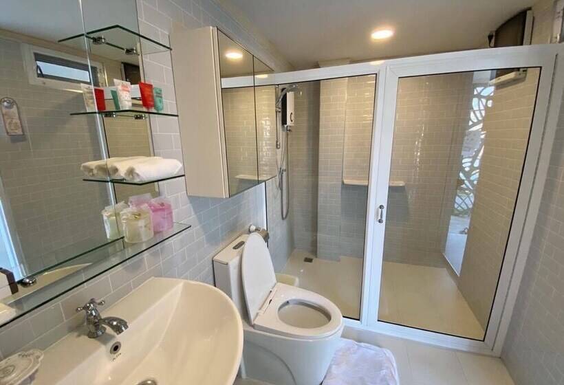 Отель Prim's Cottage