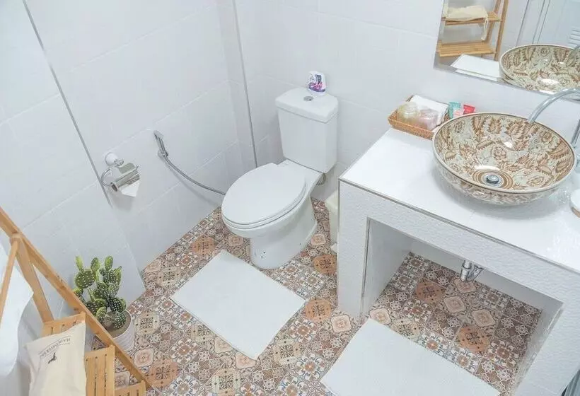 هتل Prim's Cottage