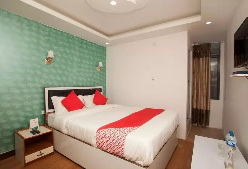 هتل R Valley View And Family Restaurant Pvt Ltd
