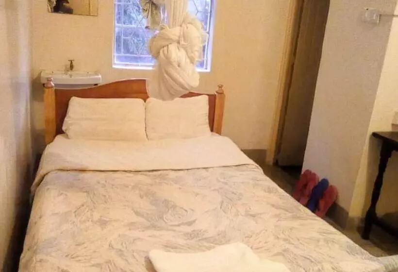 هتل Haqy Guest House