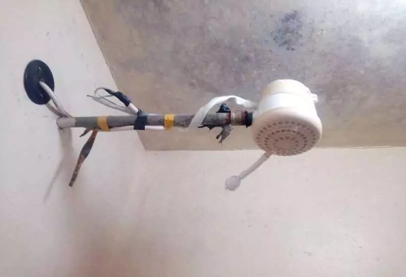 هتل Tarino Bar And Lodging