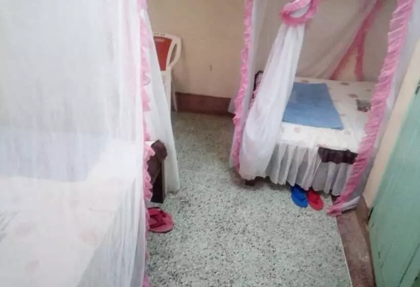 هتل Tarino Bar And Lodging