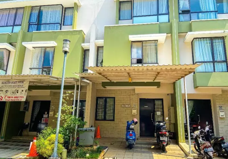 Hotelli Aloha Guest House   1 Male Only