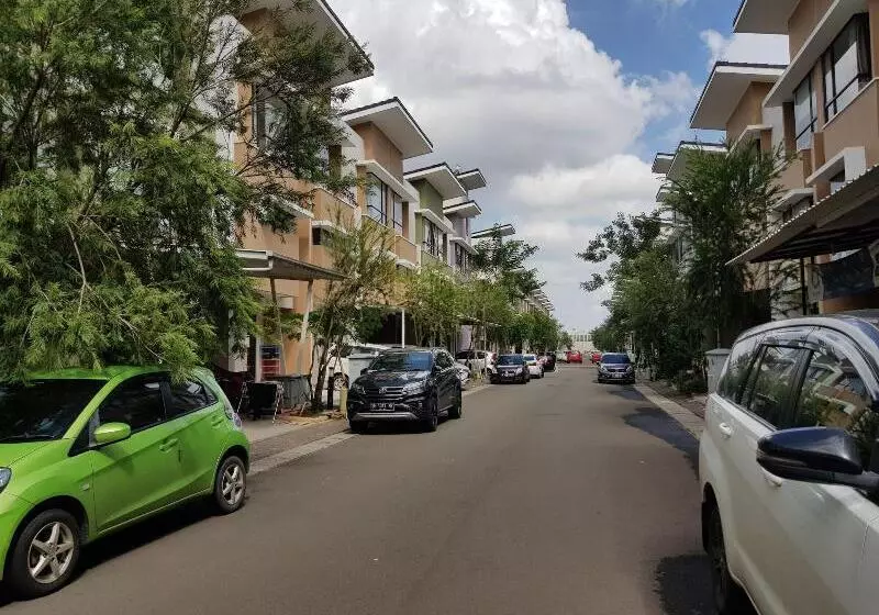 Hotelli Aloha Guest House   1 Male Only