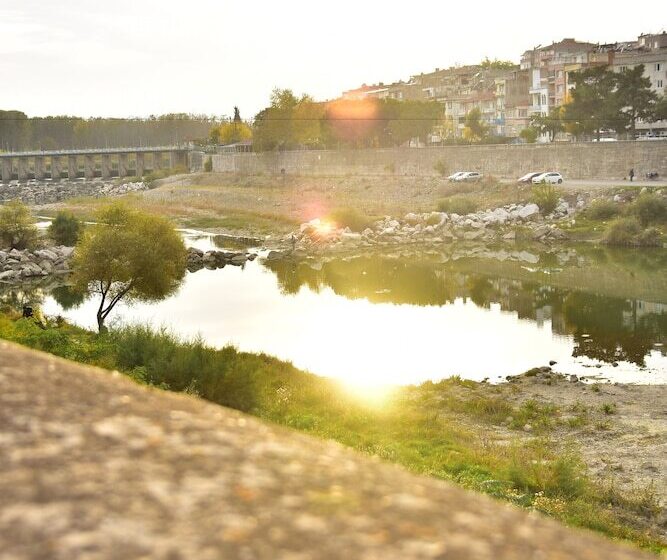 בית מלון כפרי Hande