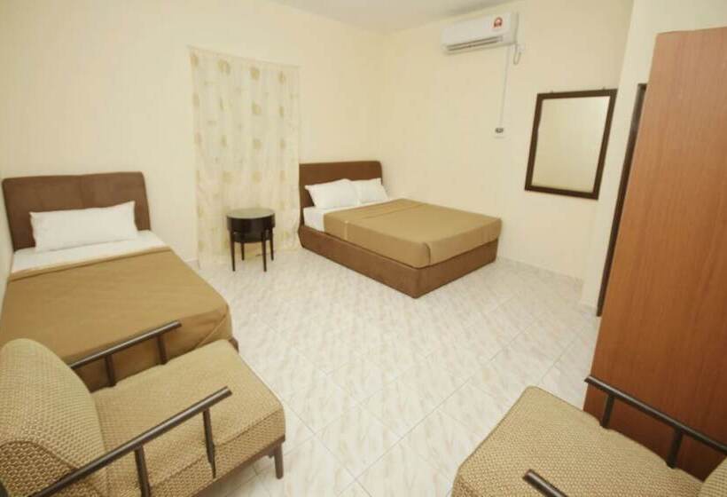 فندق Homestay Kampung Paya Guring By Oyo Rooms