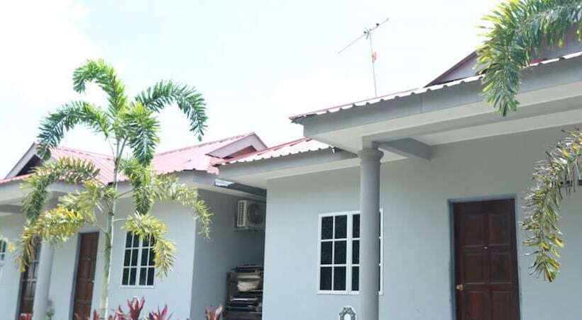 فندق Homestay Kampung Paya Guring By Oyo Rooms