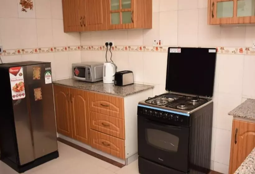 هتل Ishi Apartment