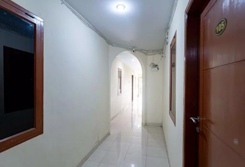 Hotelli Reddoorz @ Medan Johor 2