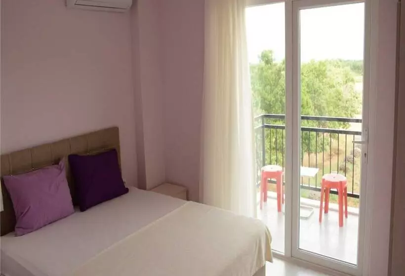 Hotelli Lavanta Villa