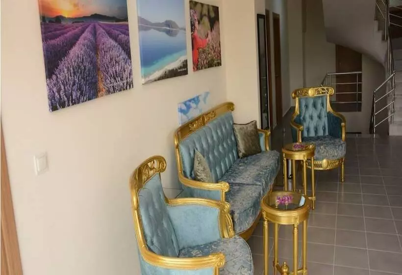 Hotelli Lavanta Villa