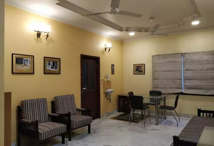 ホテル The Tanay's Dibrugarh Residency