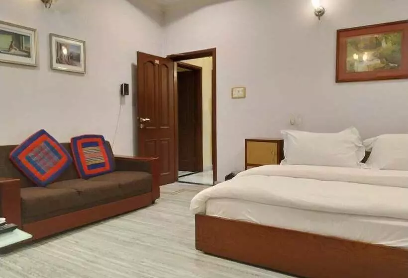 ホテル The Tanay's Dibrugarh Residency