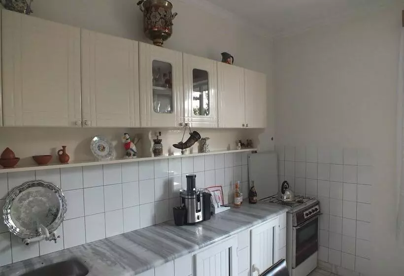 هتل Guest House Lazuri