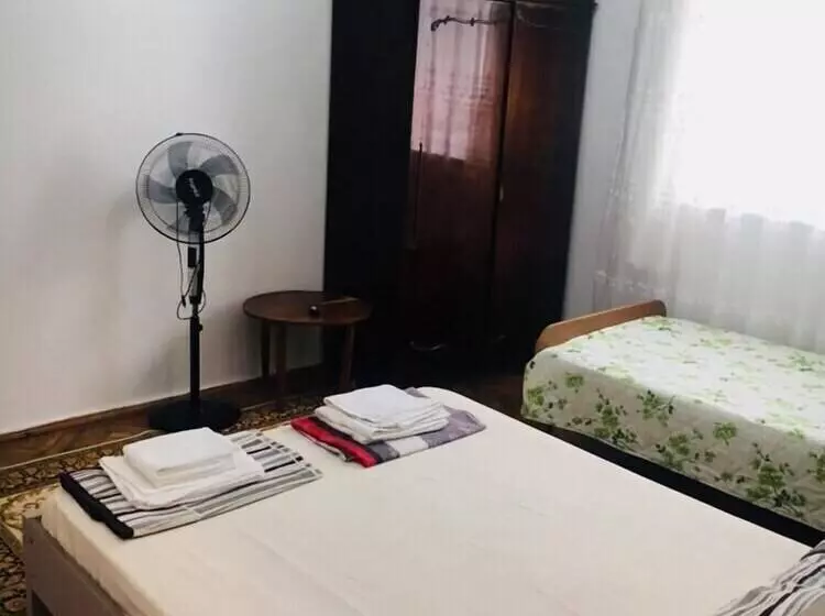 هتل Guest House Lazuri