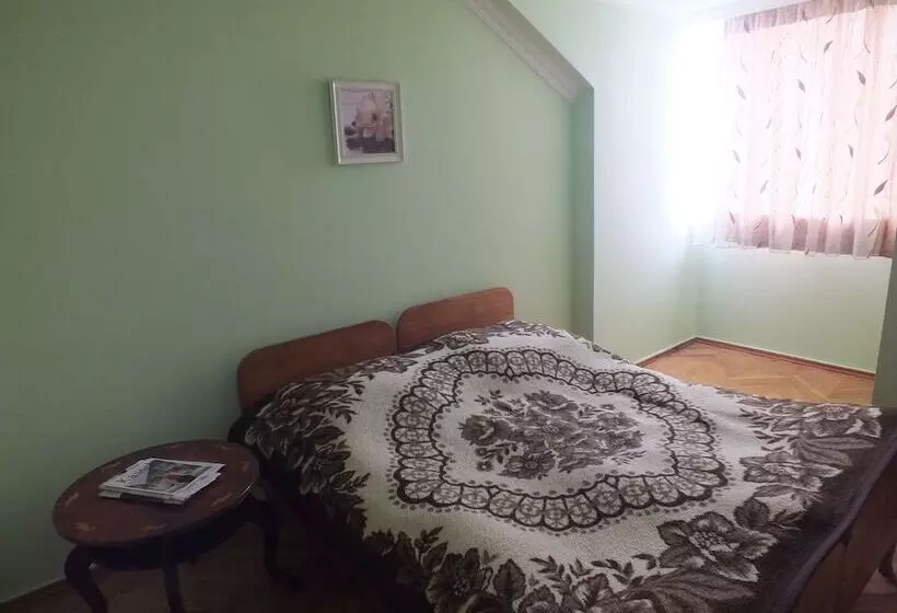 هتل Guest House Lazuri