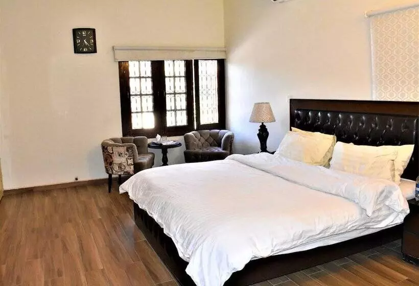 هتل Margalla Palace