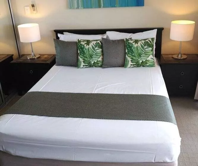 Airlie Central Apartments