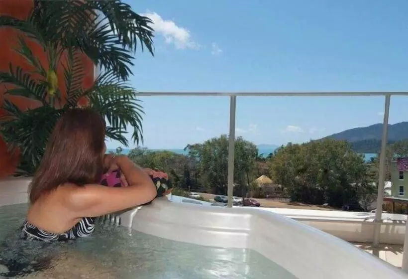 Airlie Central Apartments