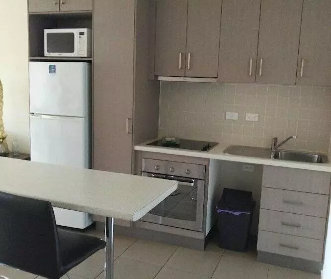 Airlie Central Apartments