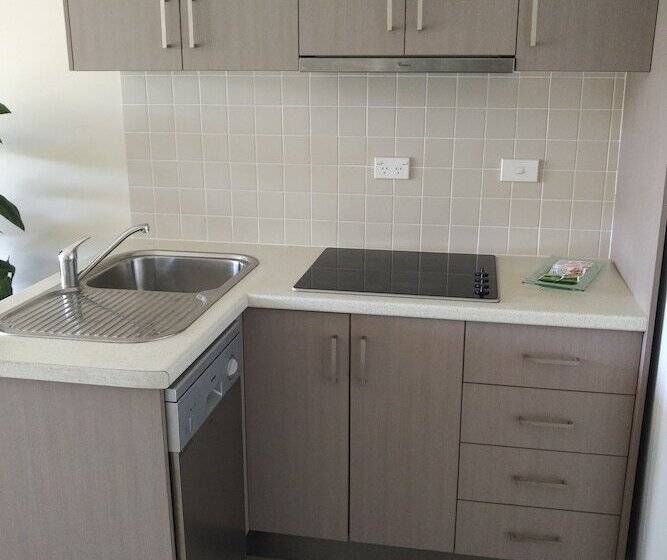 Airlie Central Apartments