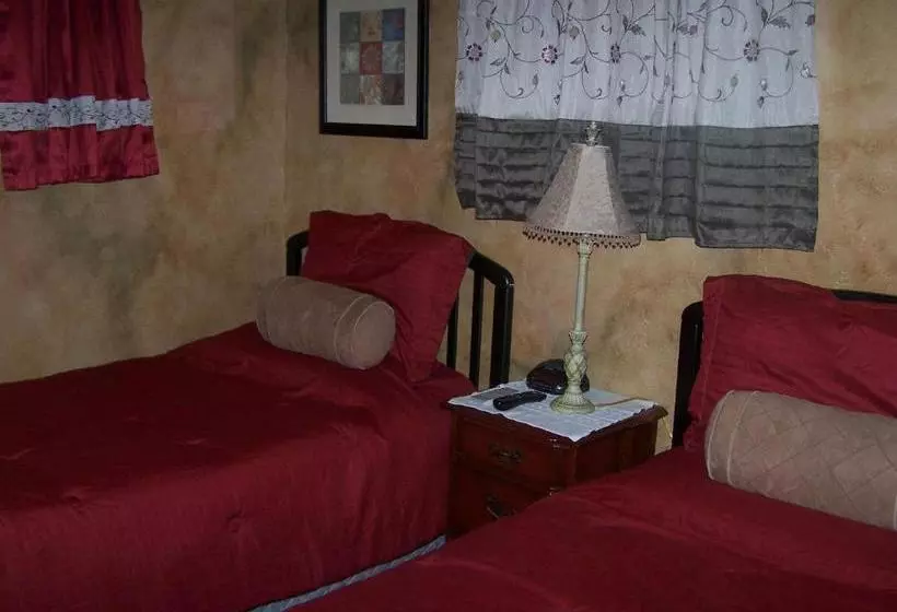 Amid Summer's Inn Bed And Breakfast