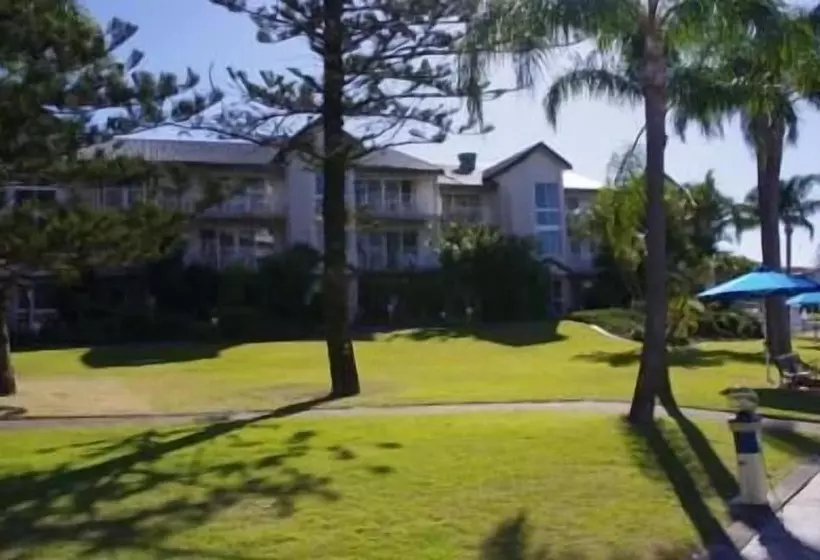 Bayview Bay Apartments & Marina