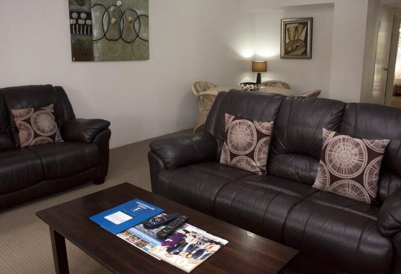 Bayview Bay Apartments & Marina