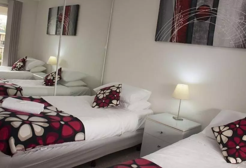 Bayview Bay Apartments & Marina