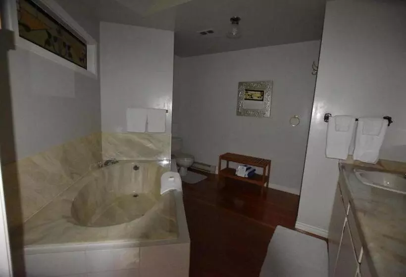 住宿加早餐 Ocean Wilderness Inn