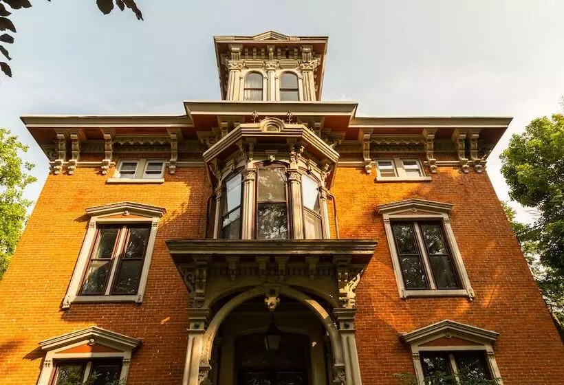 住宿加早餐  Rosemont Inn